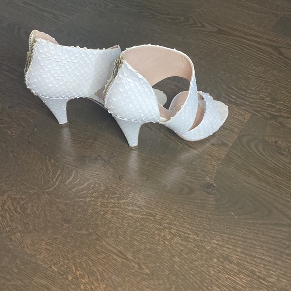 LOEFFLER RANDALL white anaconda sandal heels with zipper back - sz 7.5 - Picture 3 of 3